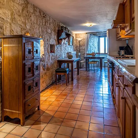 Bastide De D'agenais Guest house *