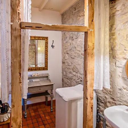 Bastide De D'agenais Guest house *