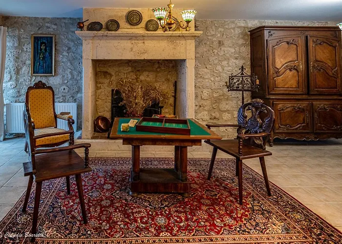 Πανσιόν Bastide De D'agenais 4*